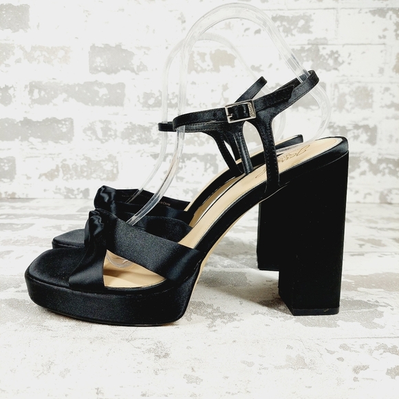 Jewel Badgley Mischka Shoes - Jewel Badgley Mischka Valencia Platform Heels womens Heeled Sandals O203
